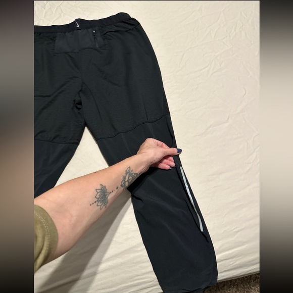 Nike Dri Fit Knit Running Pants Medium - Picture 5 of 6